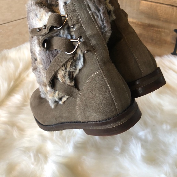 Johnston & Murphy faux fur suede boots - Picture 6 of 8